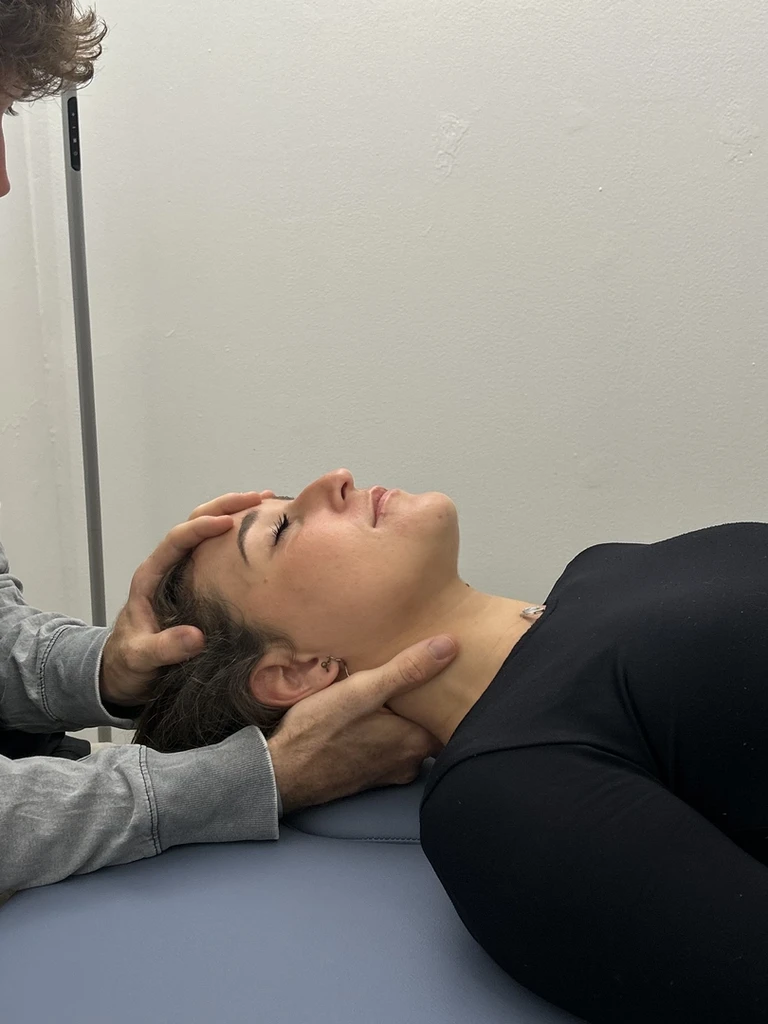 Ostéopathie et maux de tête practice