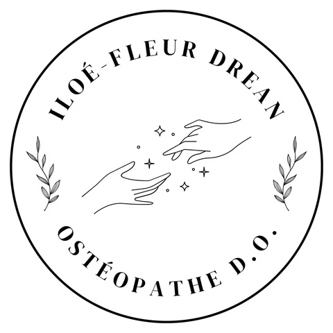 Iloé-Fleur Drean logo in navbar