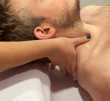 Douleurs aux cervicales practice