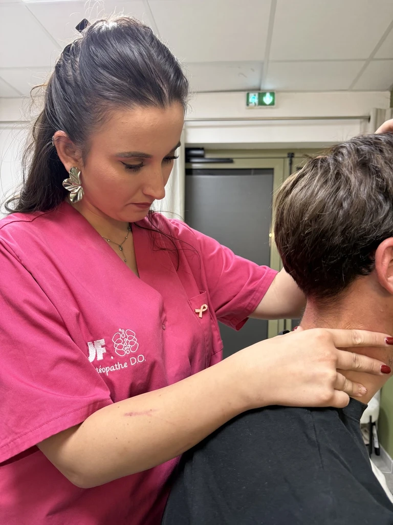 Douleurs cervicales et maux de tête practice