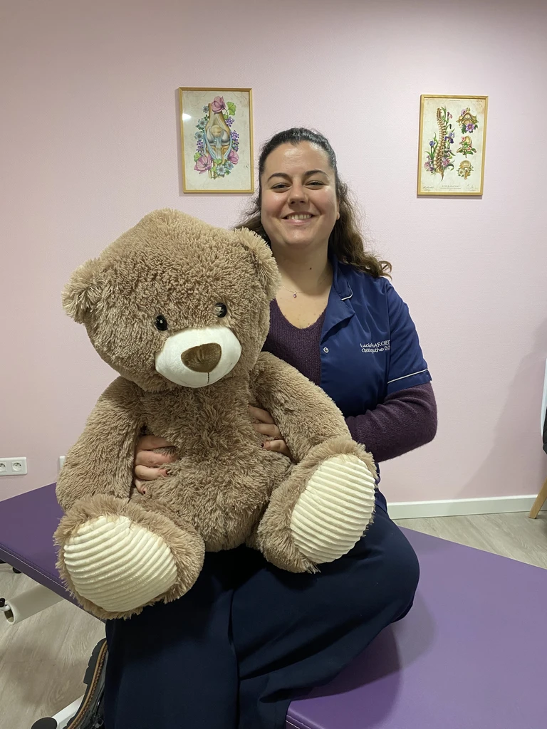 Lucie Marchet, Ostéopathe