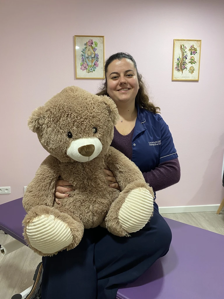 Lucie Marchet, Ostéopathe